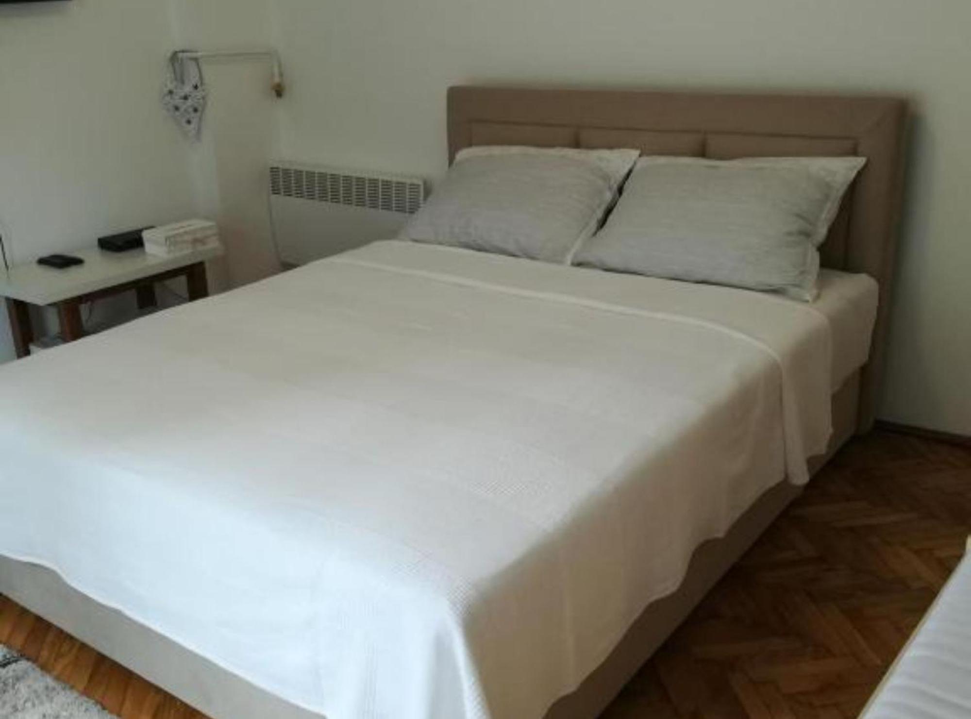 Apartman Olymp Osijek-Garaza Exteriör bild